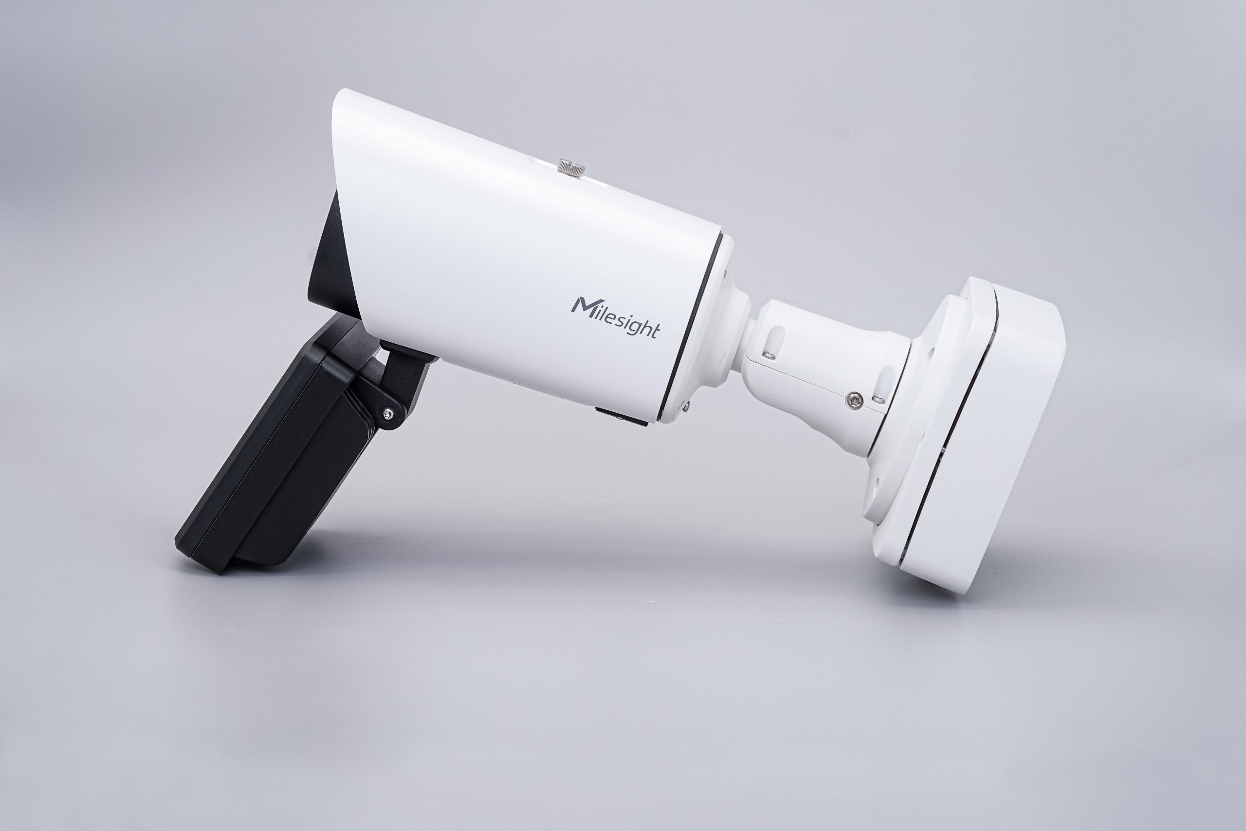 Milesight Entrance & Exit Supplement Light AI LPR Pro Bullet Plus Camera